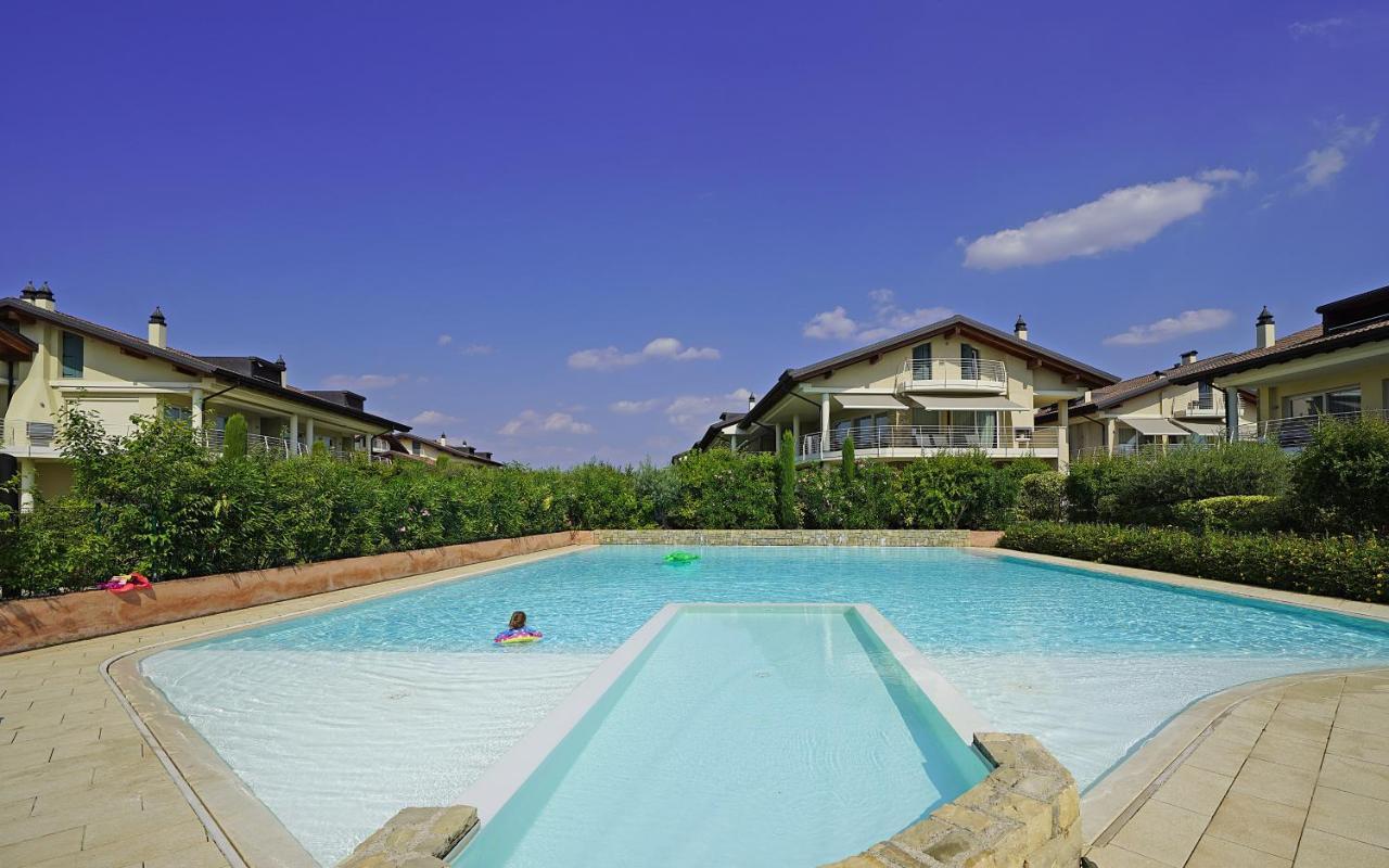 Giulia Luxury Apartment Sirmione Exterior photo