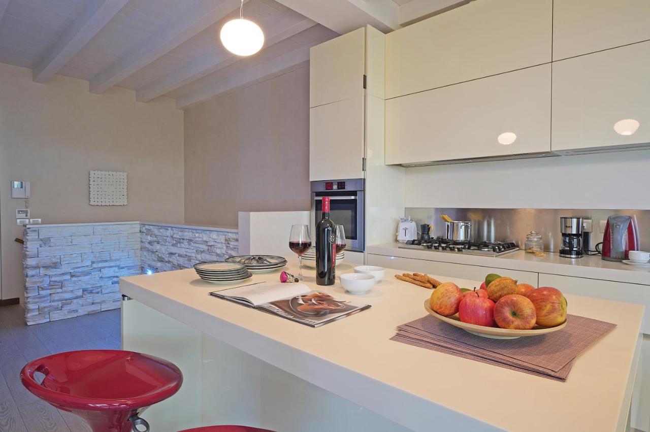Giulia Luxury Apartment Sirmione Exterior photo