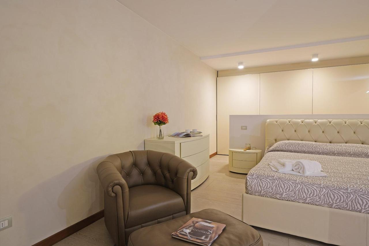 Giulia Luxury Apartment Sirmione Exterior photo