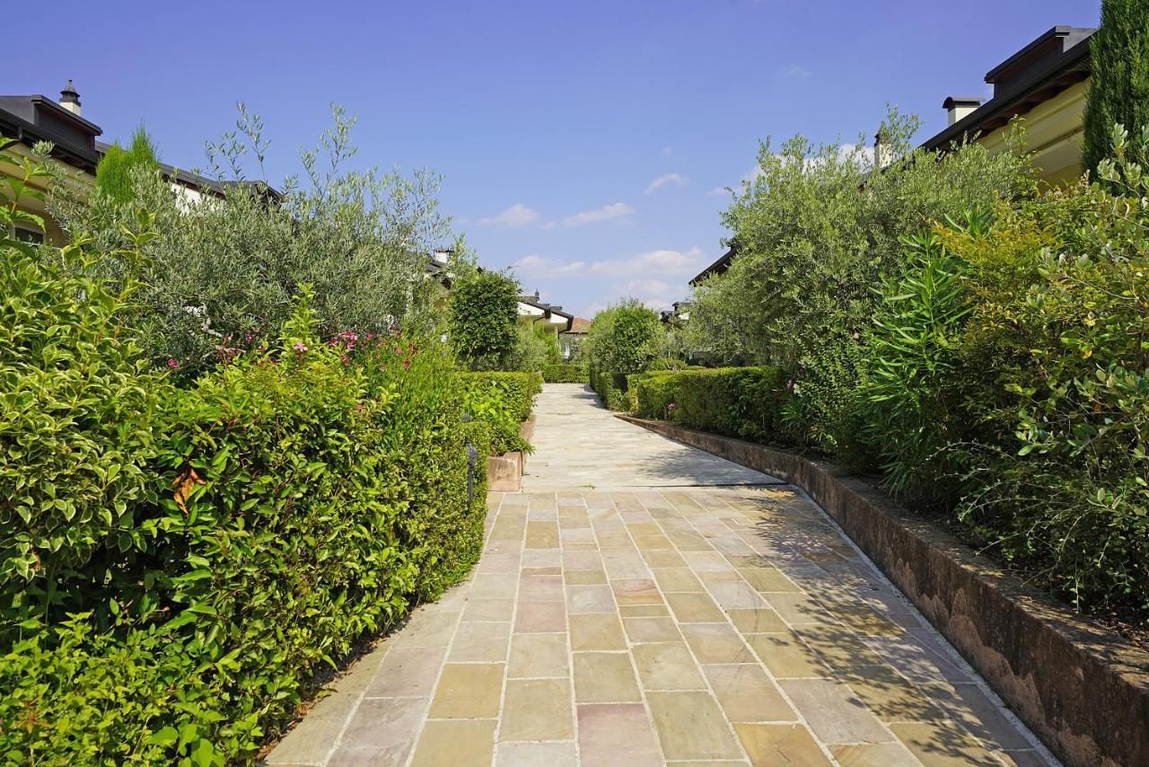 Giulia Luxury Apartment Sirmione Exterior photo