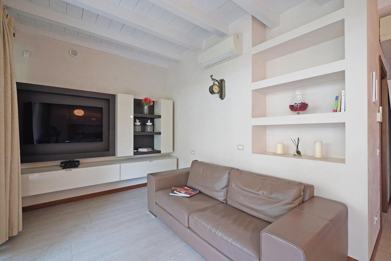 Giulia Luxury Apartment Sirmione Exterior photo