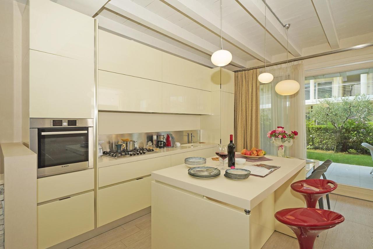 Giulia Luxury Apartment Sirmione Exterior photo