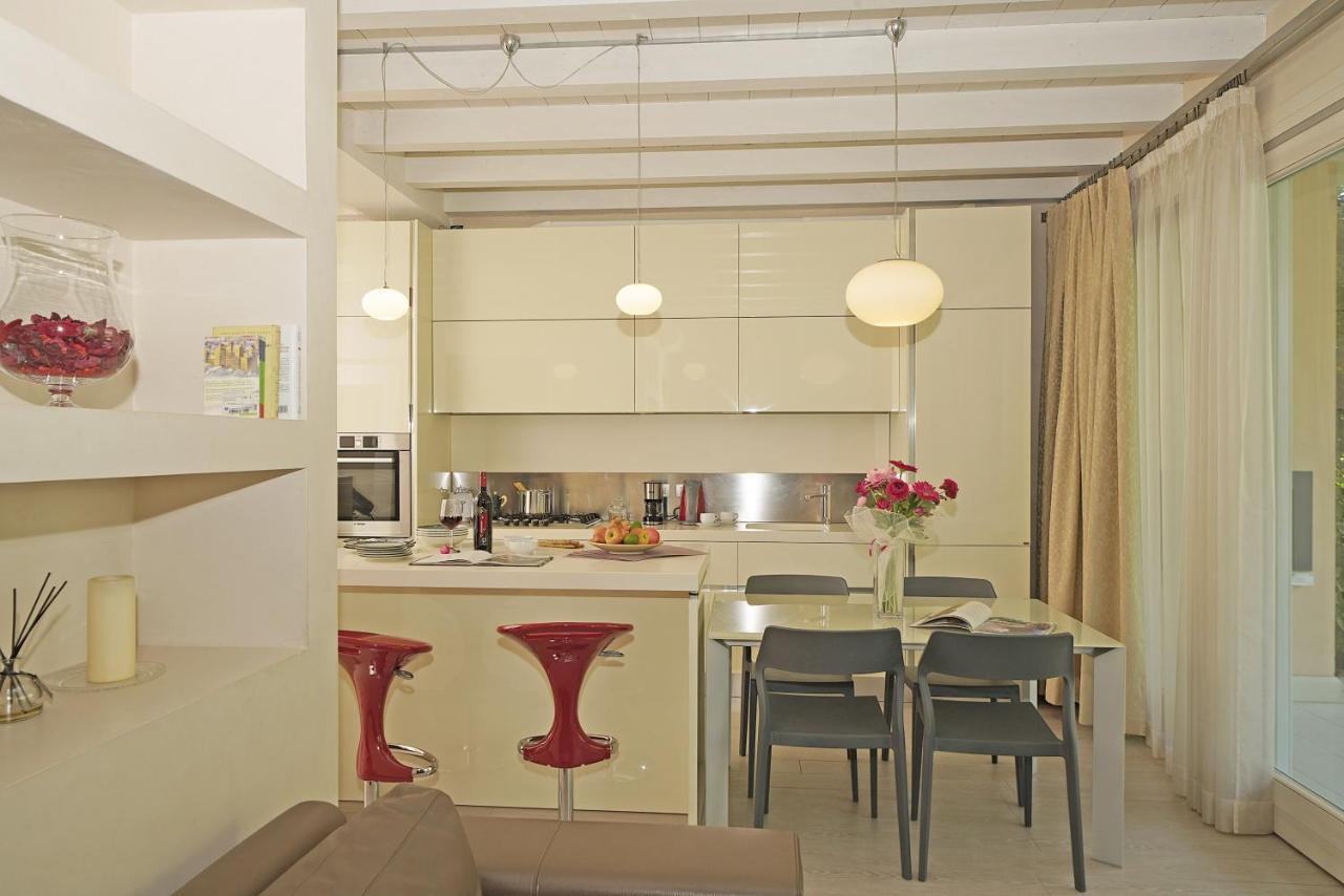 Giulia Luxury Apartment Sirmione Exterior photo