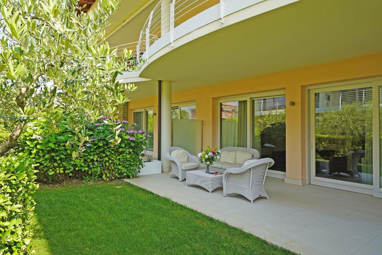 Giulia Luxury Apartment Sirmione Exterior photo